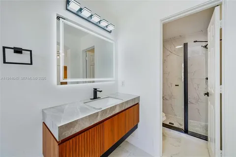 $629,000 | 1551 Seagrape Way, Hollywood, FL 33019