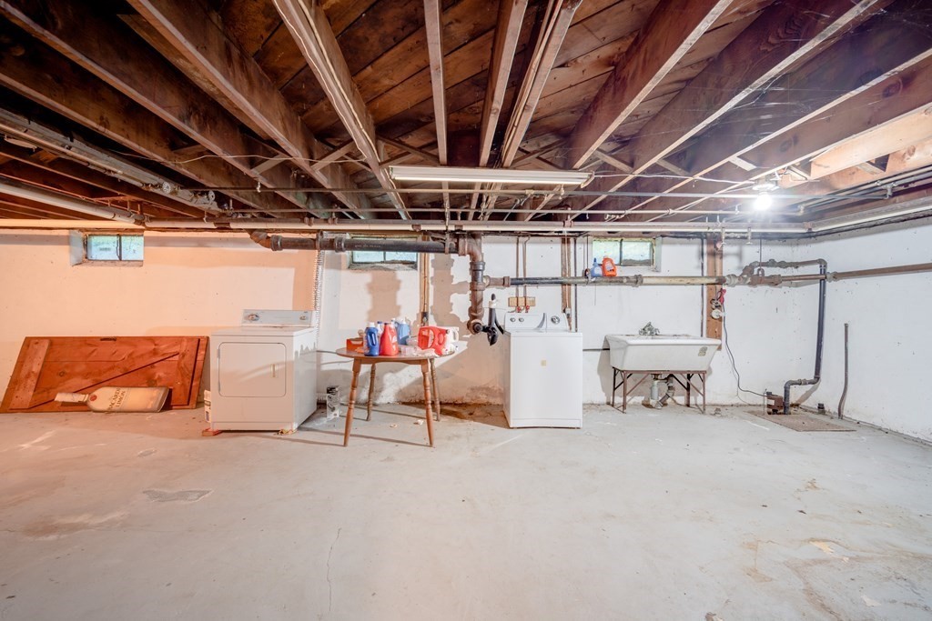 22 Atwater Place Springfield, MA 01107 - Photo 17 of 21 Gallery Image 17