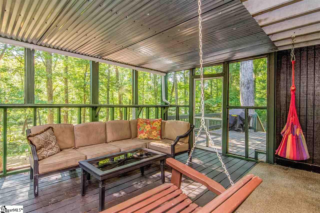 9 Rollingreen Road Greer, SC 29651 - Photo 4 of 36 Gallery Image 4