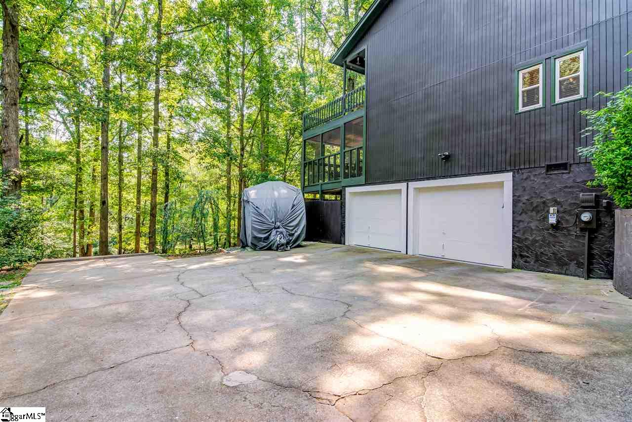 9 Rollingreen Road Greer, SC 29651 - Photo 32 of 36 Gallery Image 32