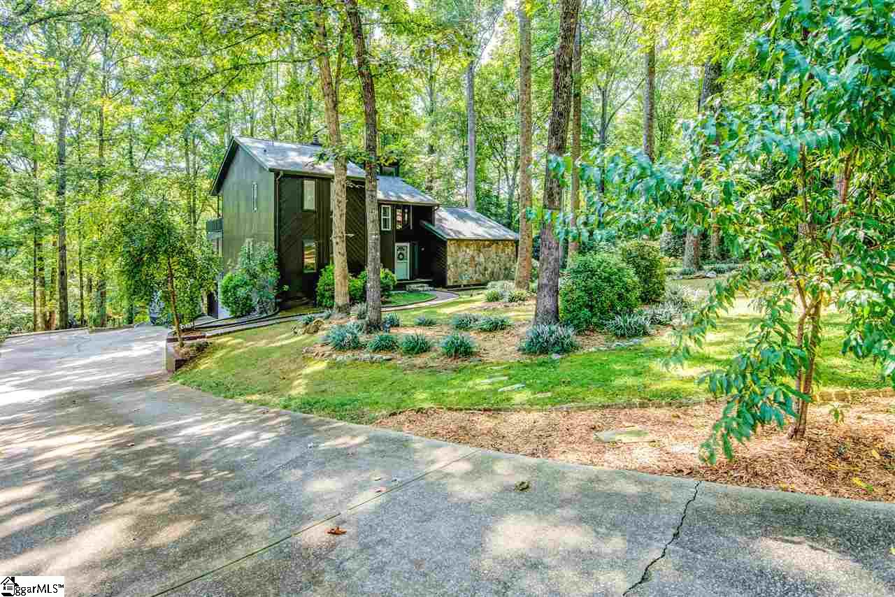 9 Rollingreen Road Greer, SC 29651 - Photo 6 of 36 Gallery Image 6