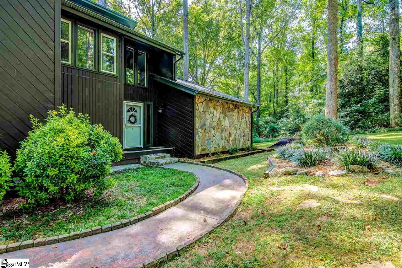 9 Rollingreen Road Greer, SC 29651 - Photo 7 of 36 Gallery Image 7
