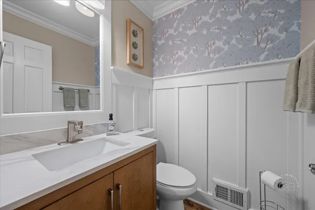 $415,000 | 63 White Oak Circle, Unit 63, St. Charles, IL 60174