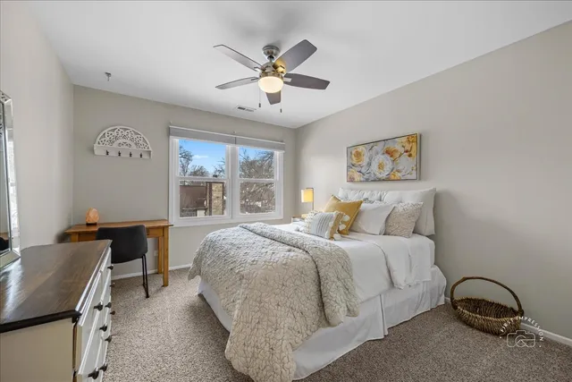 $415,000 | 63 White Oak Circle, Unit 63, St. Charles, IL 60174