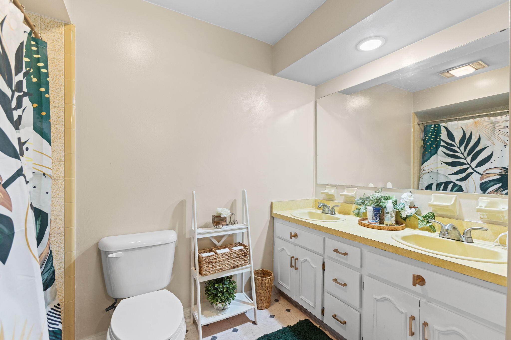 2902 Grove Drive Fort Pierce, FL 34981 - Photo 20 of 39 19-web-or-mls-0V8A6876