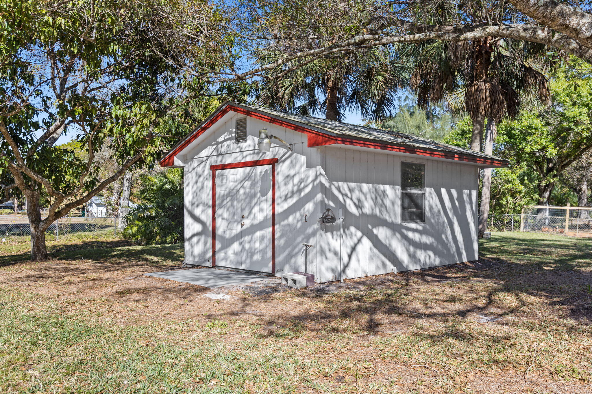 2902 Grove Drive Fort Pierce, FL 34981 - Photo 33 of 39 34-web-or-mls-0V8A6976