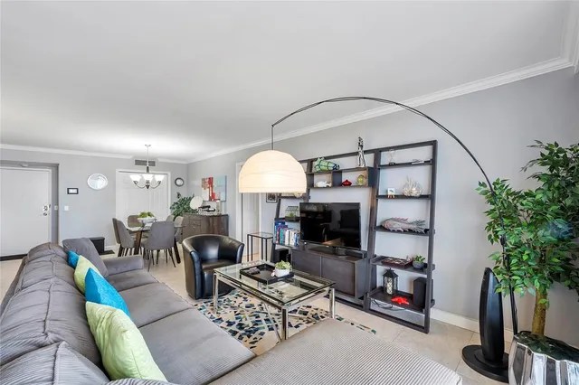 $5,200 | 2000 South Ocean Boulevard, Unit 9F, Lauderdale-by-the-Sea, FL 33062