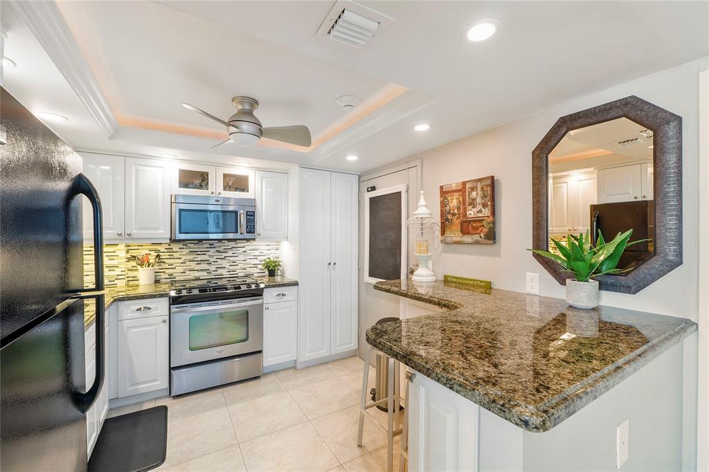 2000 South Ocean Boulevard, Unit 9F Lauderdale-by-the-Sea, FL 33062 - Photo 5 of 52