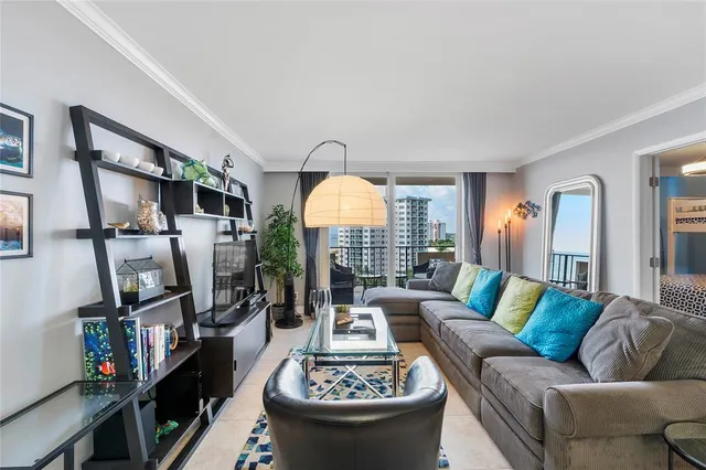 $5,200 | 2000 South Ocean Boulevard, Unit 9F, Lauderdale-by-the-Sea, FL 33062