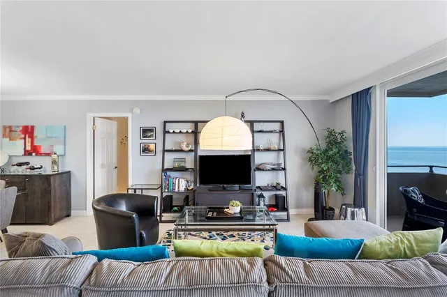 $5,200 | 2000 South Ocean Boulevard, Unit 9F, Lauderdale-by-the-Sea, FL 33062