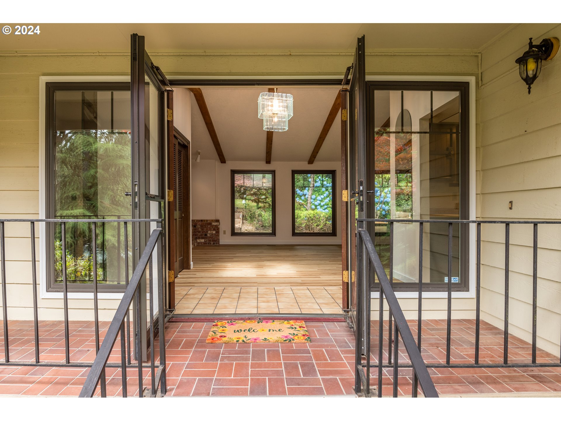 309 Clark Creek Road Longview, WA 98632 - Photo 4 of 40 Gallery Image 4