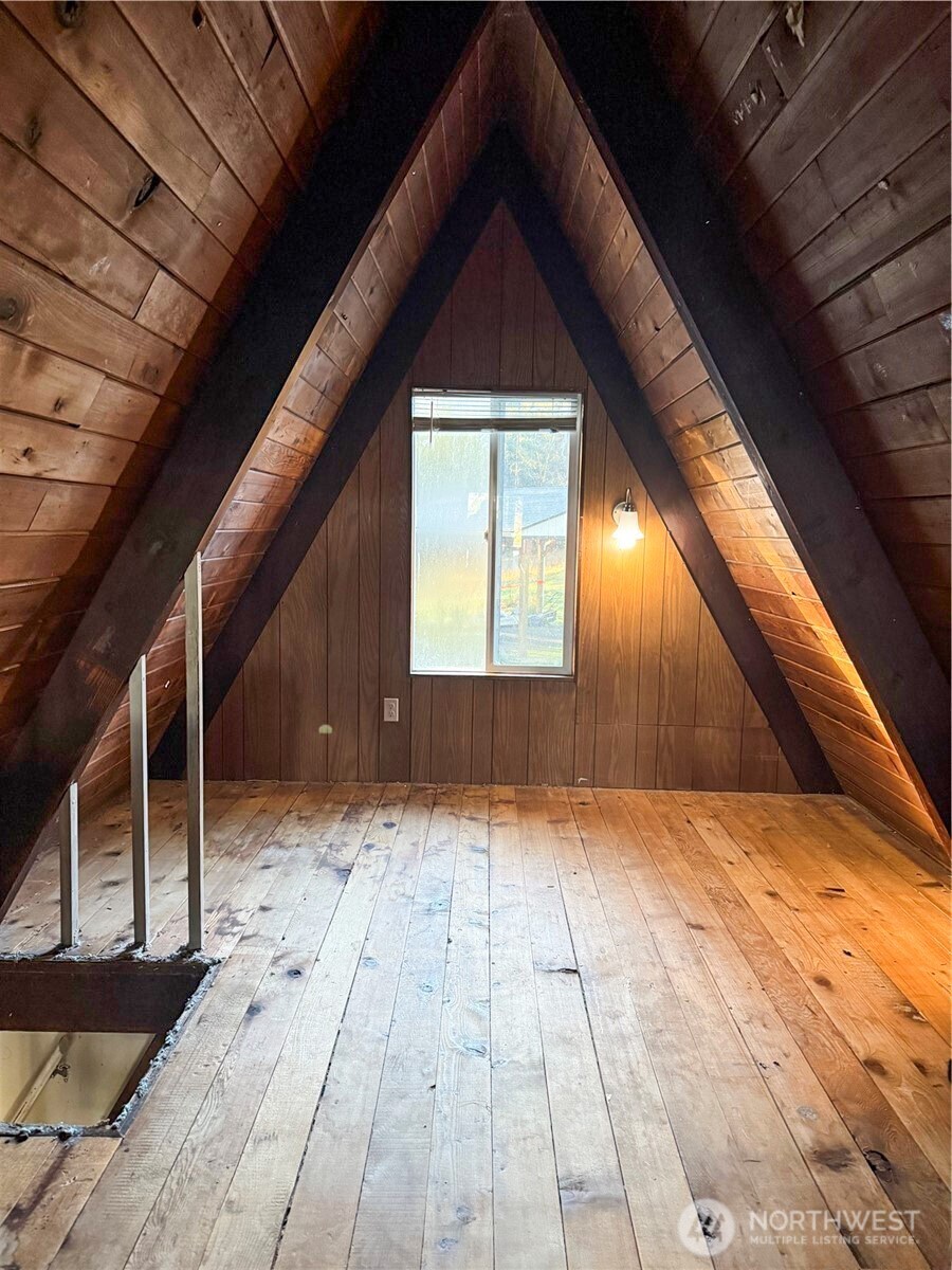 550 E Trail Belfair, WA 98528 - Photo 7 of 11 a view of backyard with window