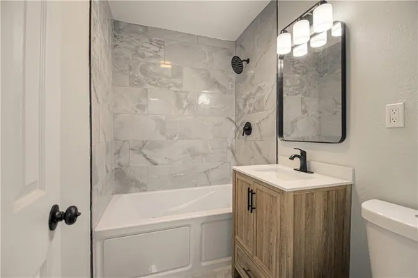 $164,999 | 7101 East 113th Street, Kansas City, MO 64134