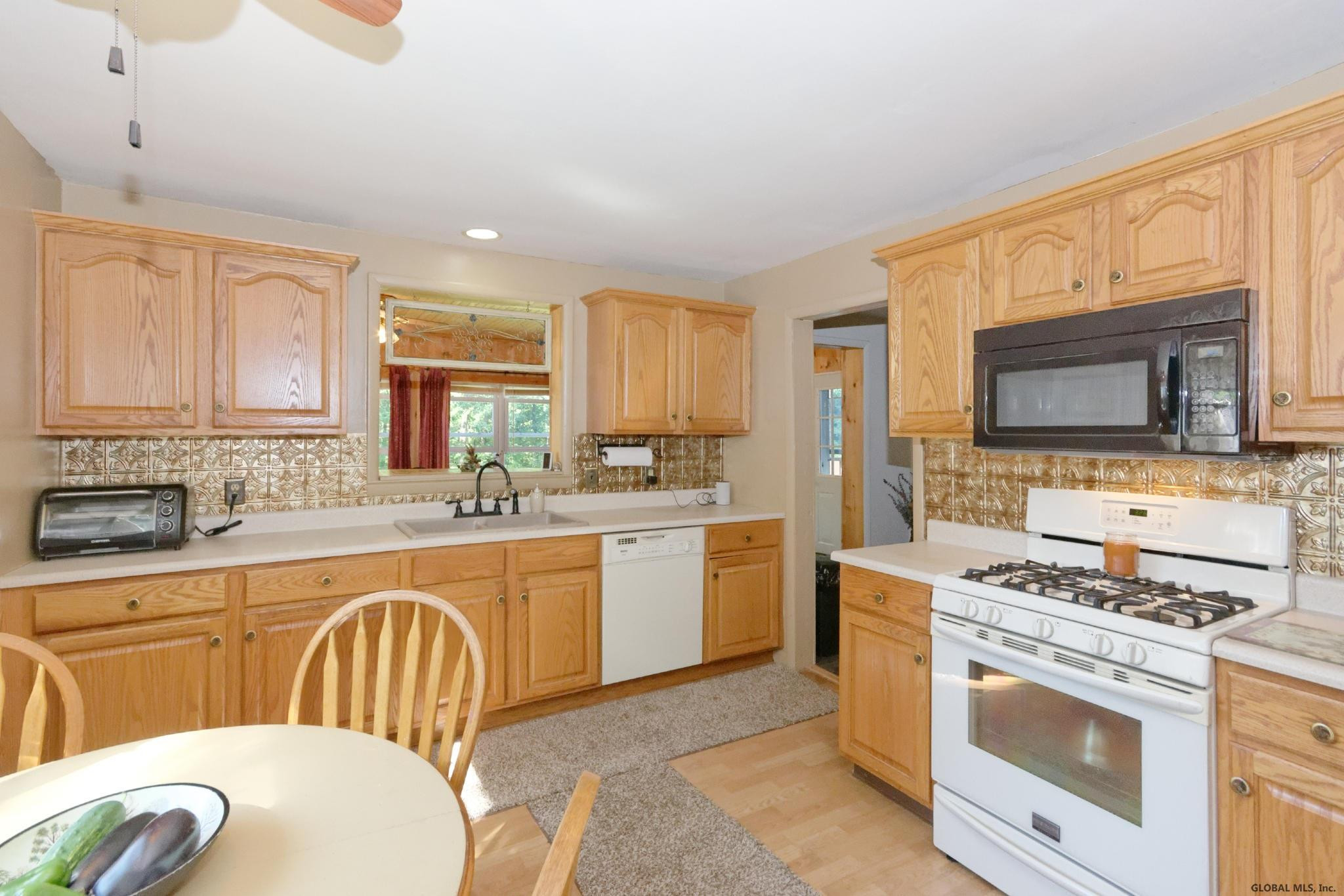 151 Hubbs Road Ballston Lake, NY 12019 - Photo 8 of 29 Photo 8