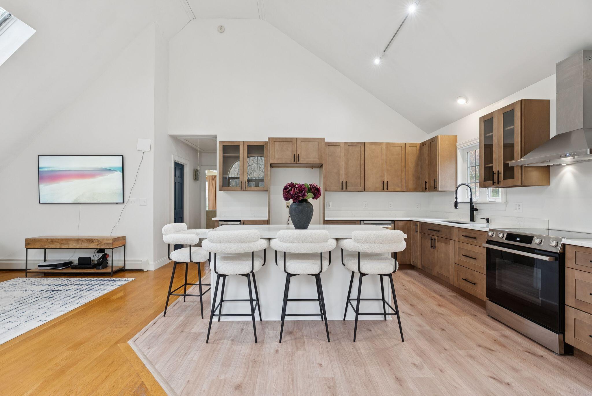 214 Thompson Road Arundel, ME 04046 - Photo 10 of 29 DSC02525