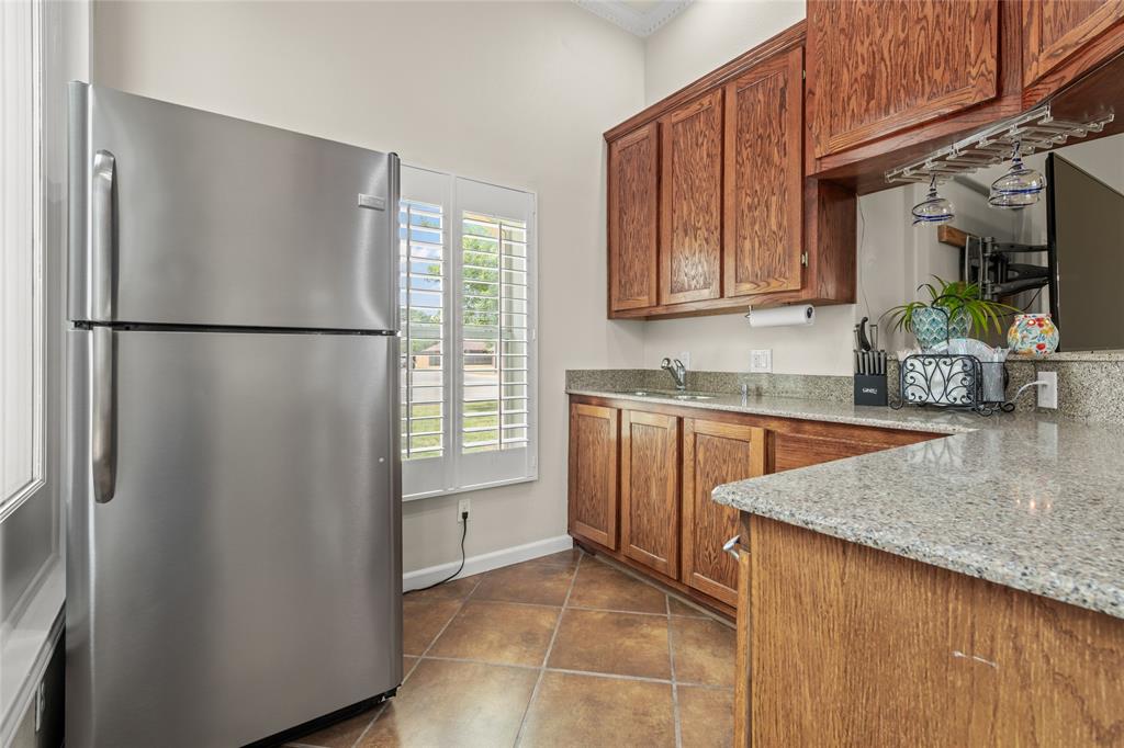1041 Parson's Road Abilene, TX 79602 - Photo 25 of 31 Great Room Kitchenette