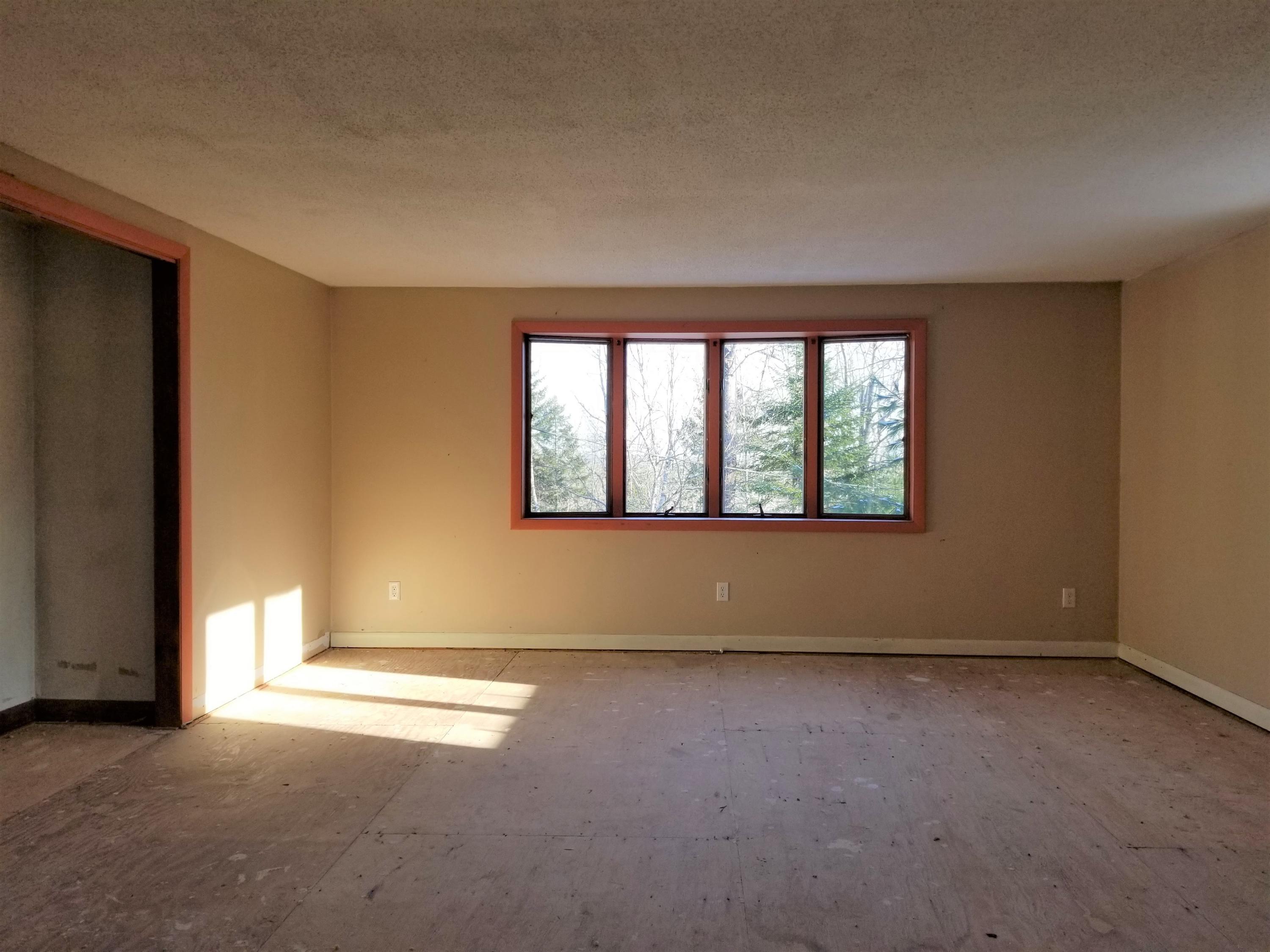 2 Woodland Road Ellsworth, ME 04605 - Photo 5 of 33 231-098575 Master Another View 2