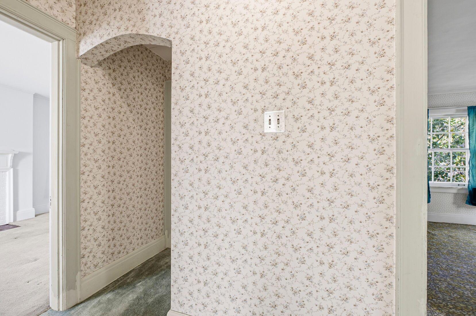 2425 Bryden Road Columbus, OH 43209 - Photo 40 of 78 Hallway