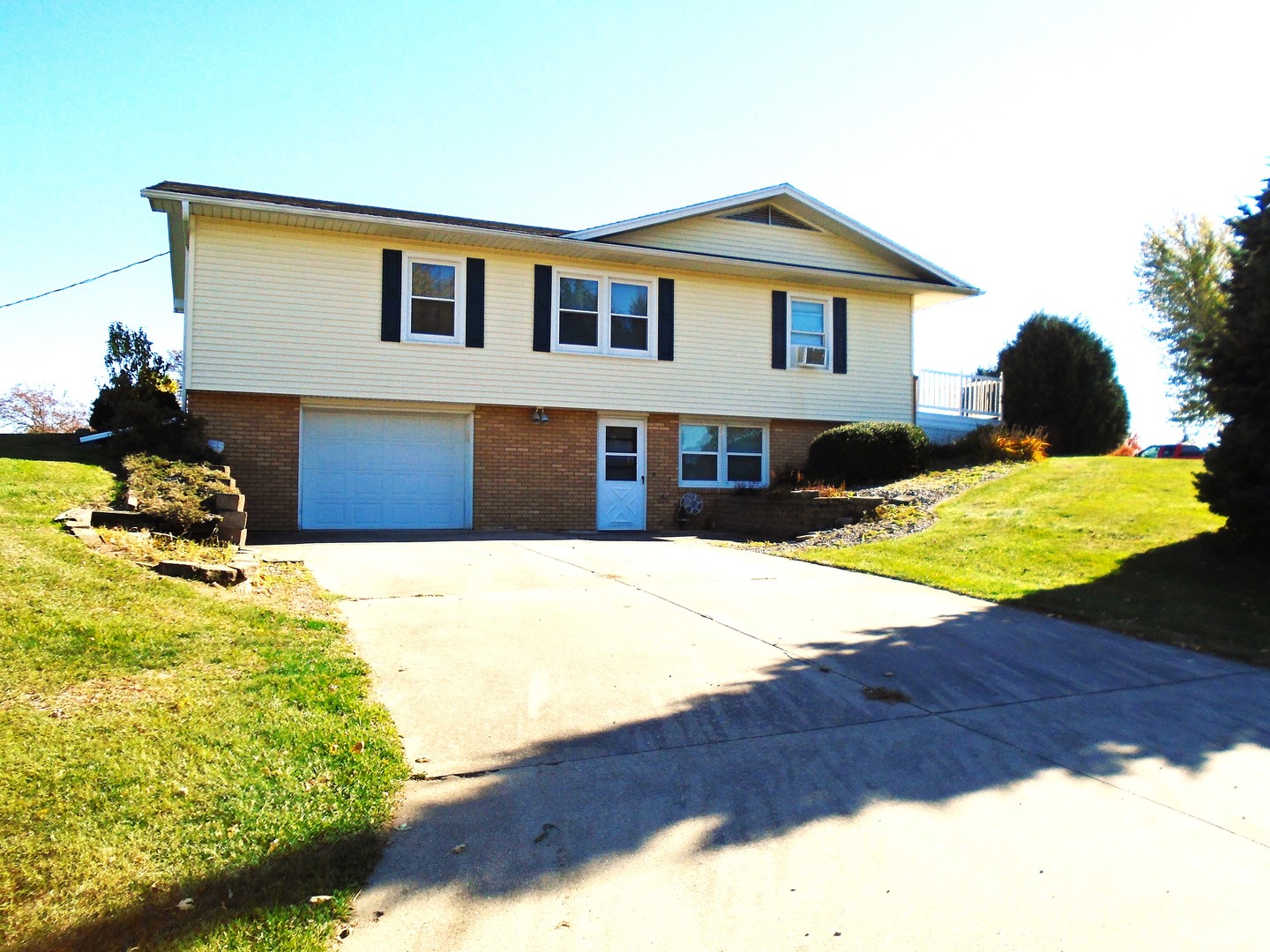 702 High Street Dixon, IA 52745 - Photo 14 of 16