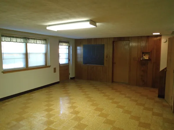 $212,500 | 702 High Street, Dixon, IA 52745