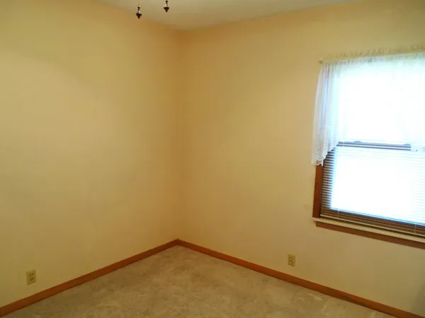 $212,500 | 702 High Street, Dixon, IA 52745