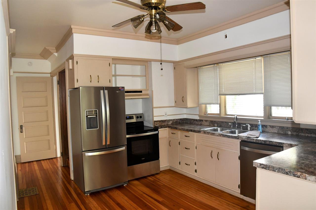 2115 6th Street Bay City, MI 48708 - Photo 4 of 28 Gallery Image 4