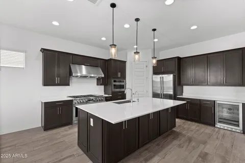 $910,900 | 32634 North 21st Lane, Phoenix, AZ 85085