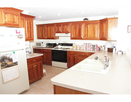 721 Stow Road Marlborough, MA 01752 - Photo 3 of 12 Gallery Image 3