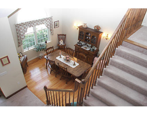 721 Stow Road Marlborough, MA 01752 - Photo 4 of 12 Gallery Image 4