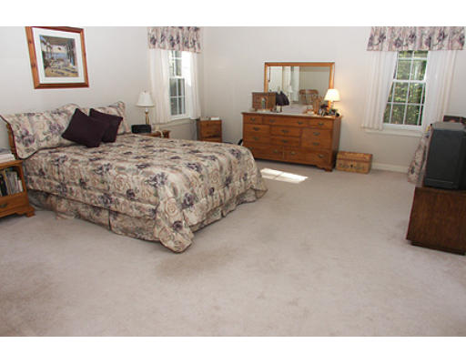 721 Stow Road Marlborough, MA 01752 - Photo 5 of 12 Gallery Image 5