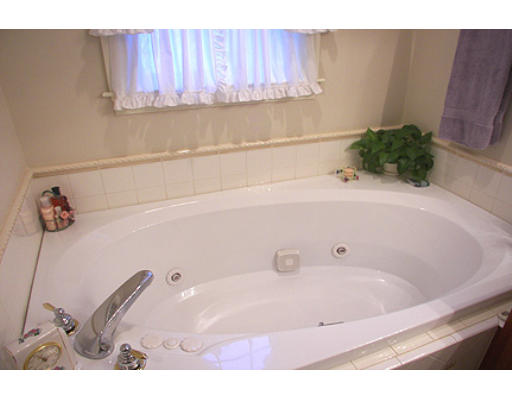 721 Stow Road Marlborough, MA 01752 - Photo 6 of 12 Gallery Image 6