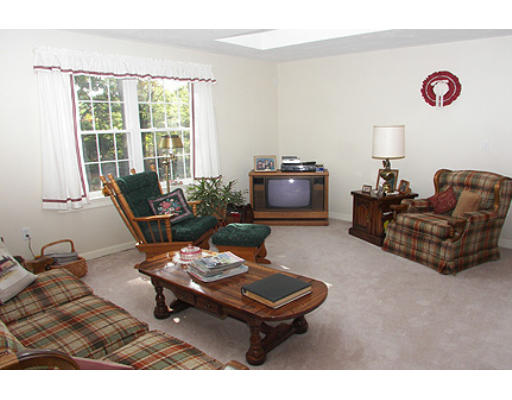 721 Stow Road Marlborough, MA 01752 - Photo 9 of 12 Gallery Image 9