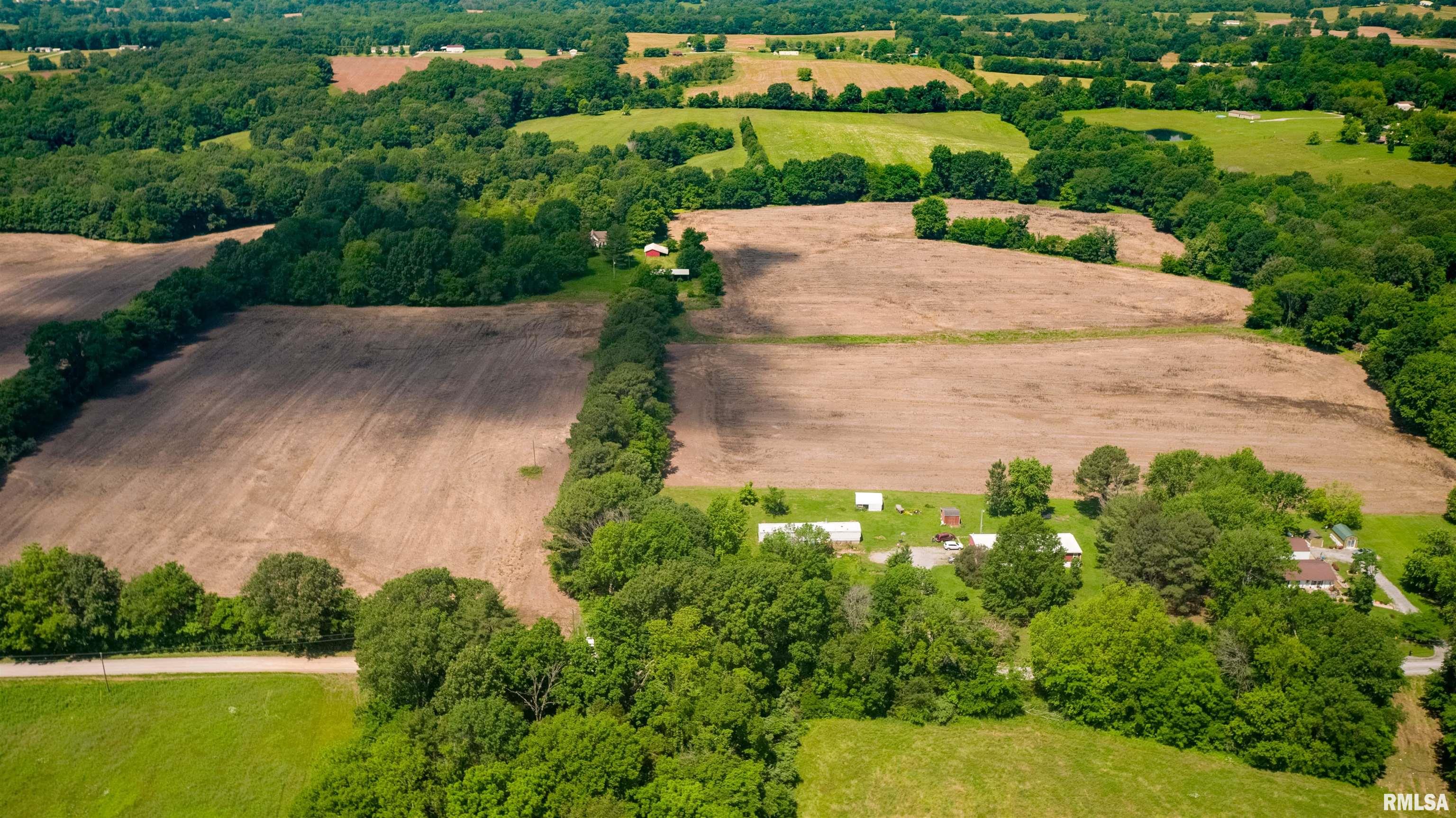 1385 Hummingbird Road Buncombe, IL 62912 - Photo 1 of 10