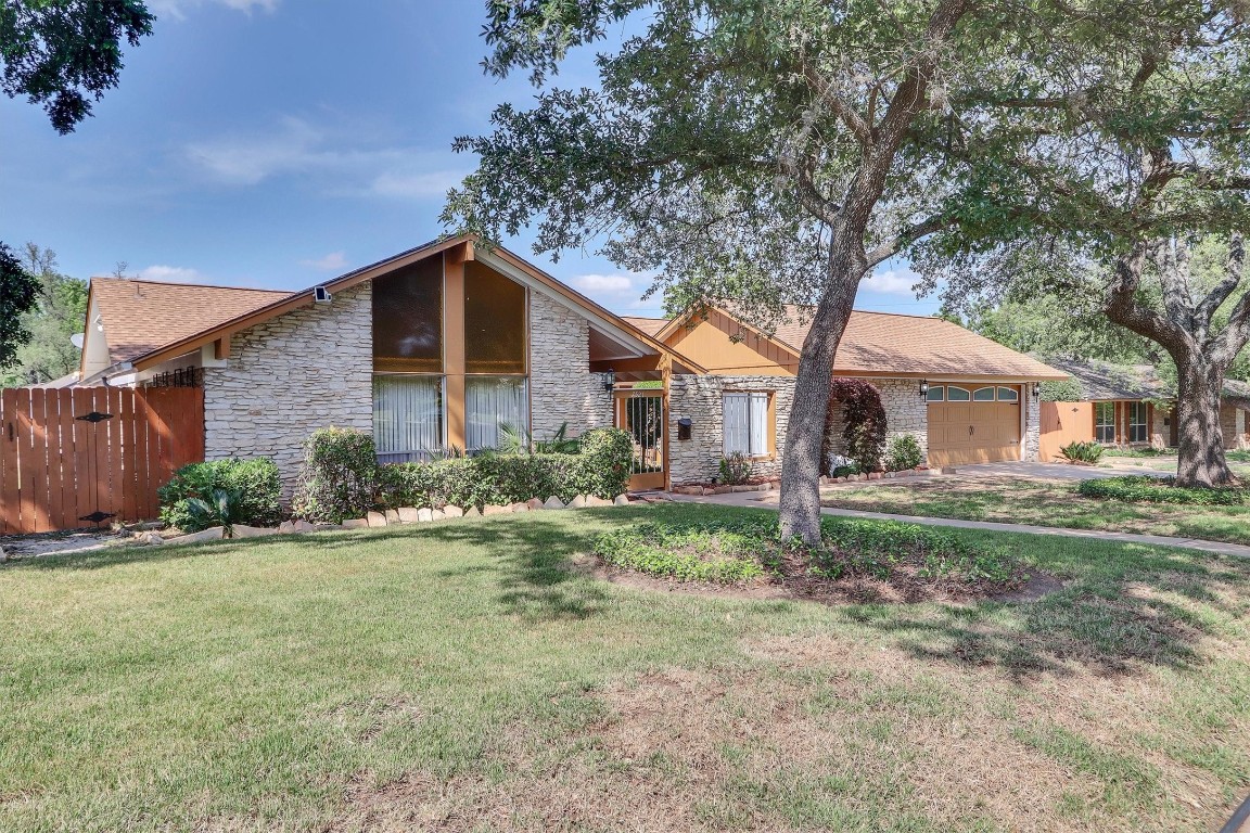 7521 Glenhill Road Austin, TX 78752 - Photo 1 of 1 Gallery Image 1