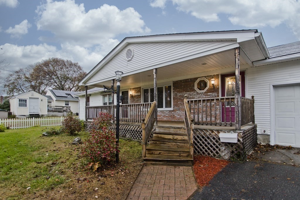174 Robinson Road West Springfield, MA 01089 - Photo 3 of 28 Gallery Image 3