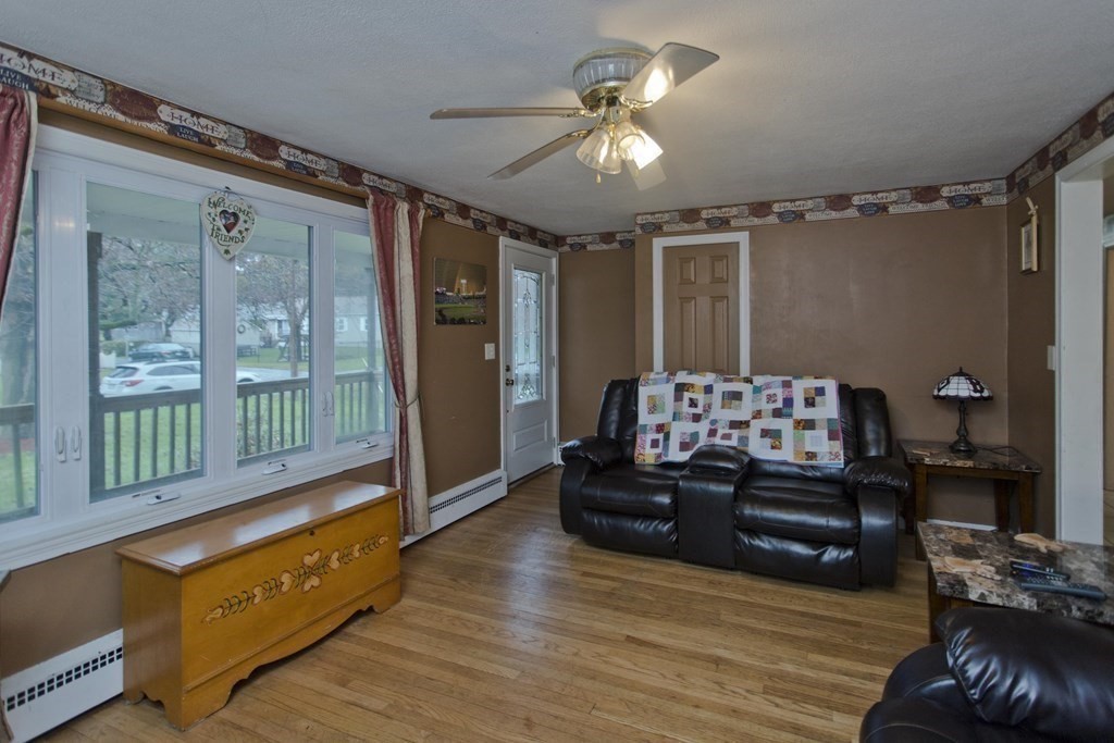 174 Robinson Road West Springfield, MA 01089 - Photo 7 of 28 Gallery Image 7