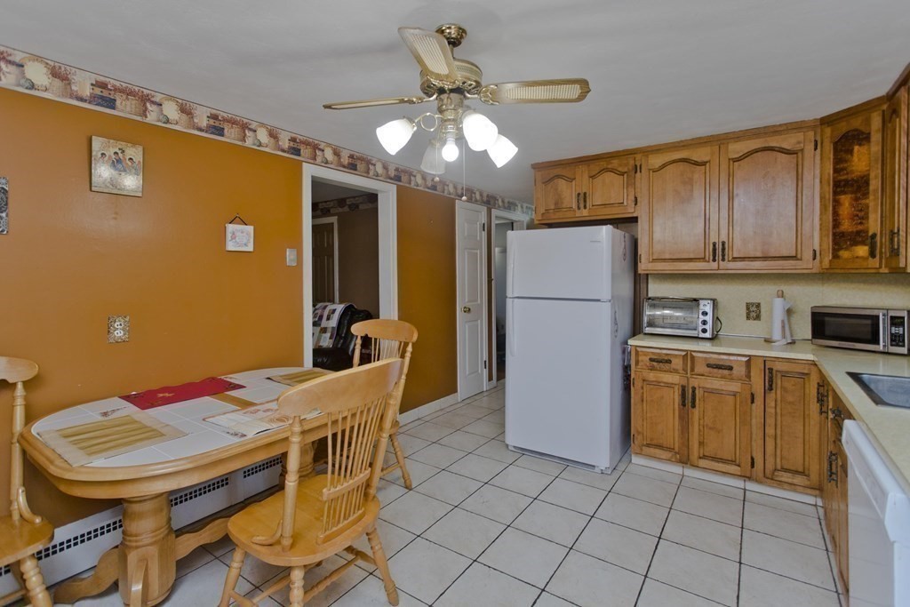174 Robinson Road West Springfield, MA 01089 - Photo 10 of 28 Gallery Image 10