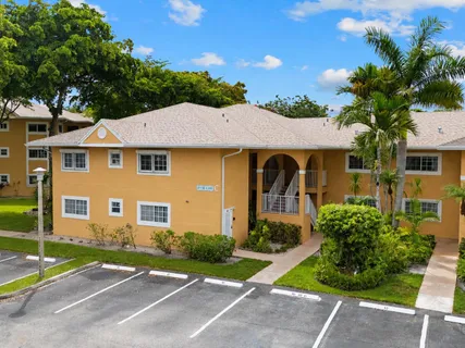$215,000 | 811 Southeast 4th Avenue, Unit C103, Dania Beach, FL 33004