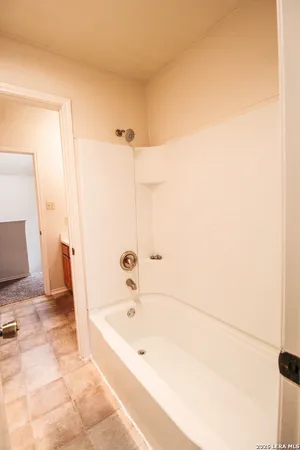 $1,300 | 949 Schertz Parkway, Schertz, TX 78154