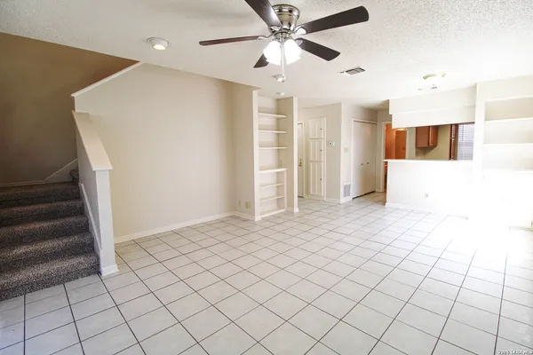 $1,300 | 949 Schertz Parkway, Schertz, TX 78154