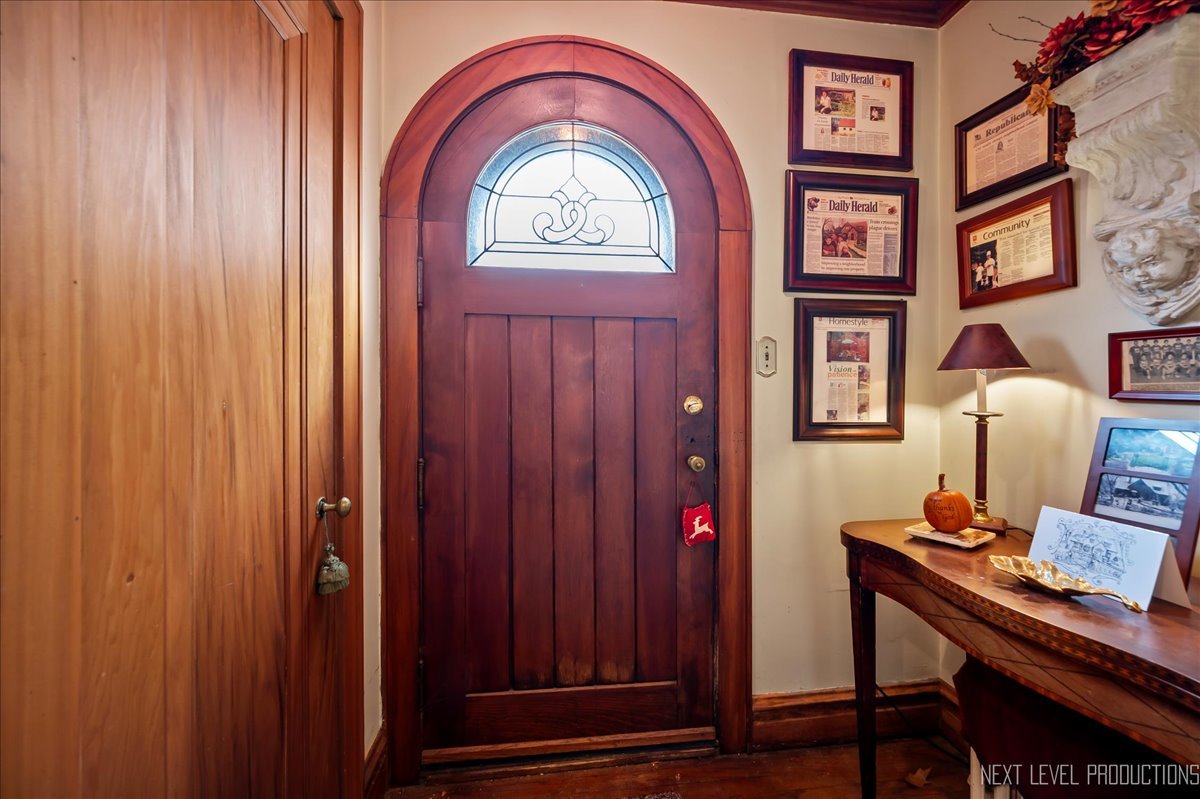 640 Anderson Boulevard Geneva, IL 60134 - Photo 34 of 41 a view of workspace with elevator