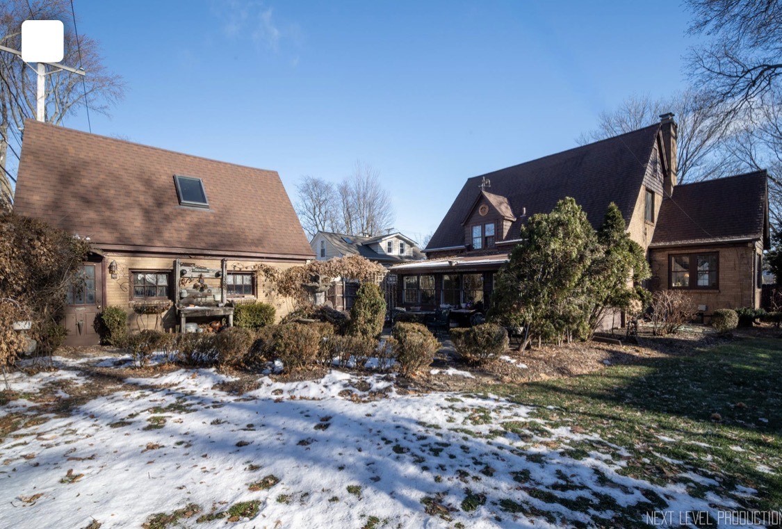 640 Anderson Boulevard Geneva, IL 60134 - Photo 35 of 41 a view of a house with backyard
