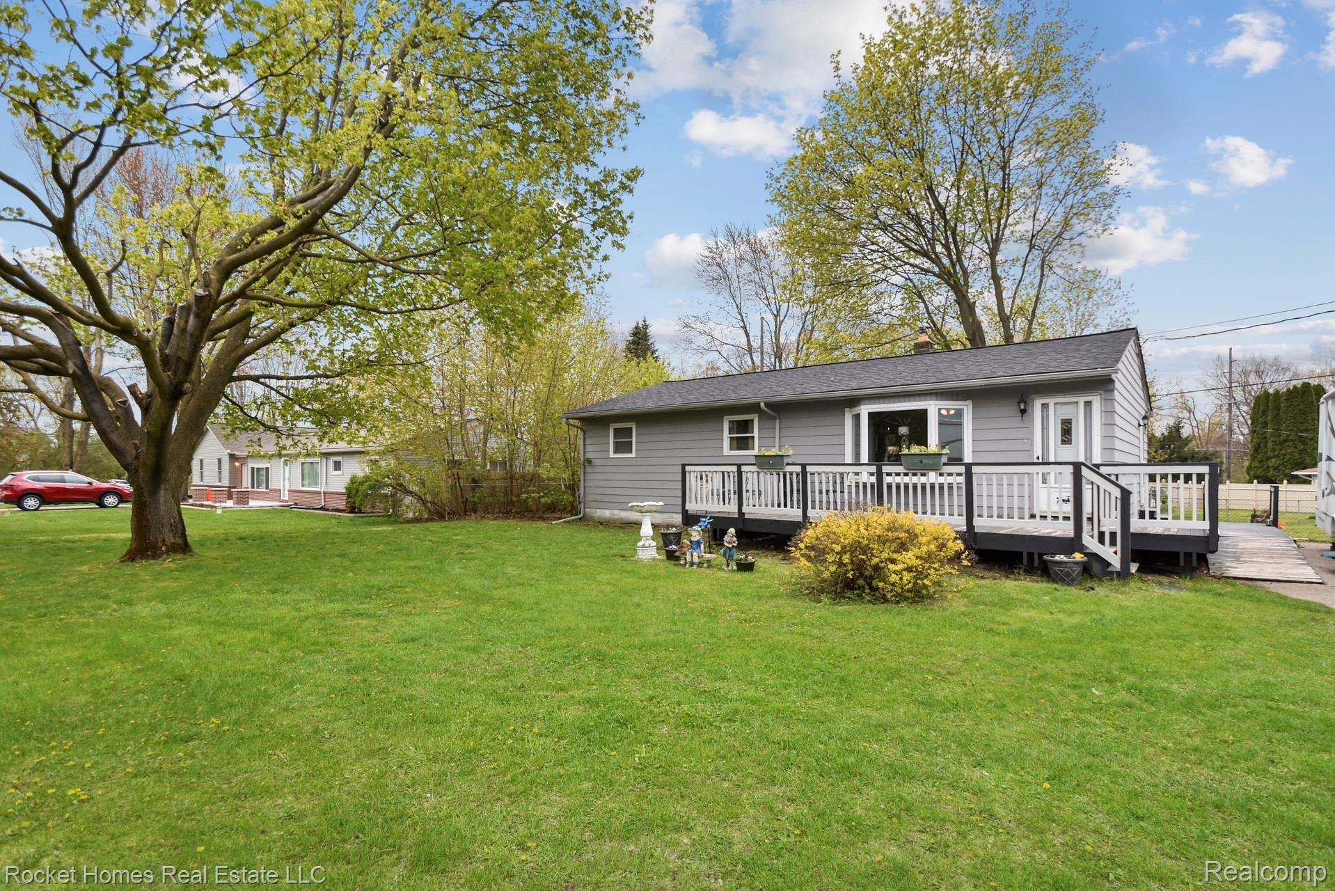8561 Andersonville Road Clarkston, MI 48346 - Photo 3 of 34 002-photo-front-view-8286525.jpg