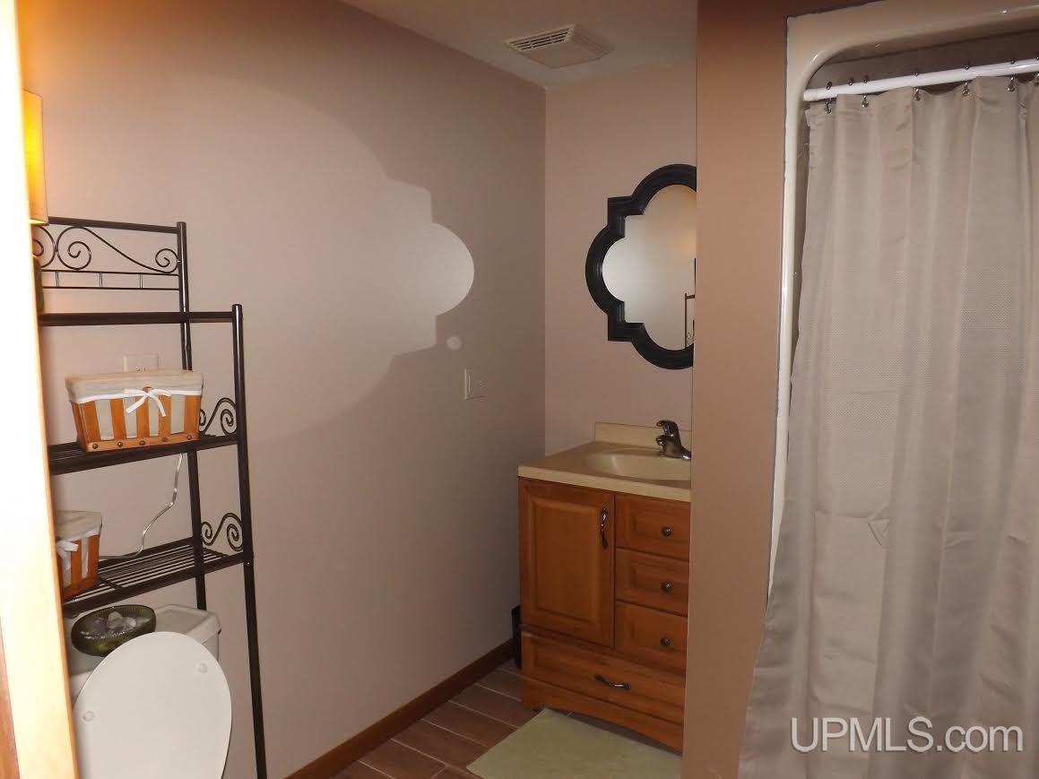 5511 G5 Road Escanaba, MI 49829 - Photo 14 of 30