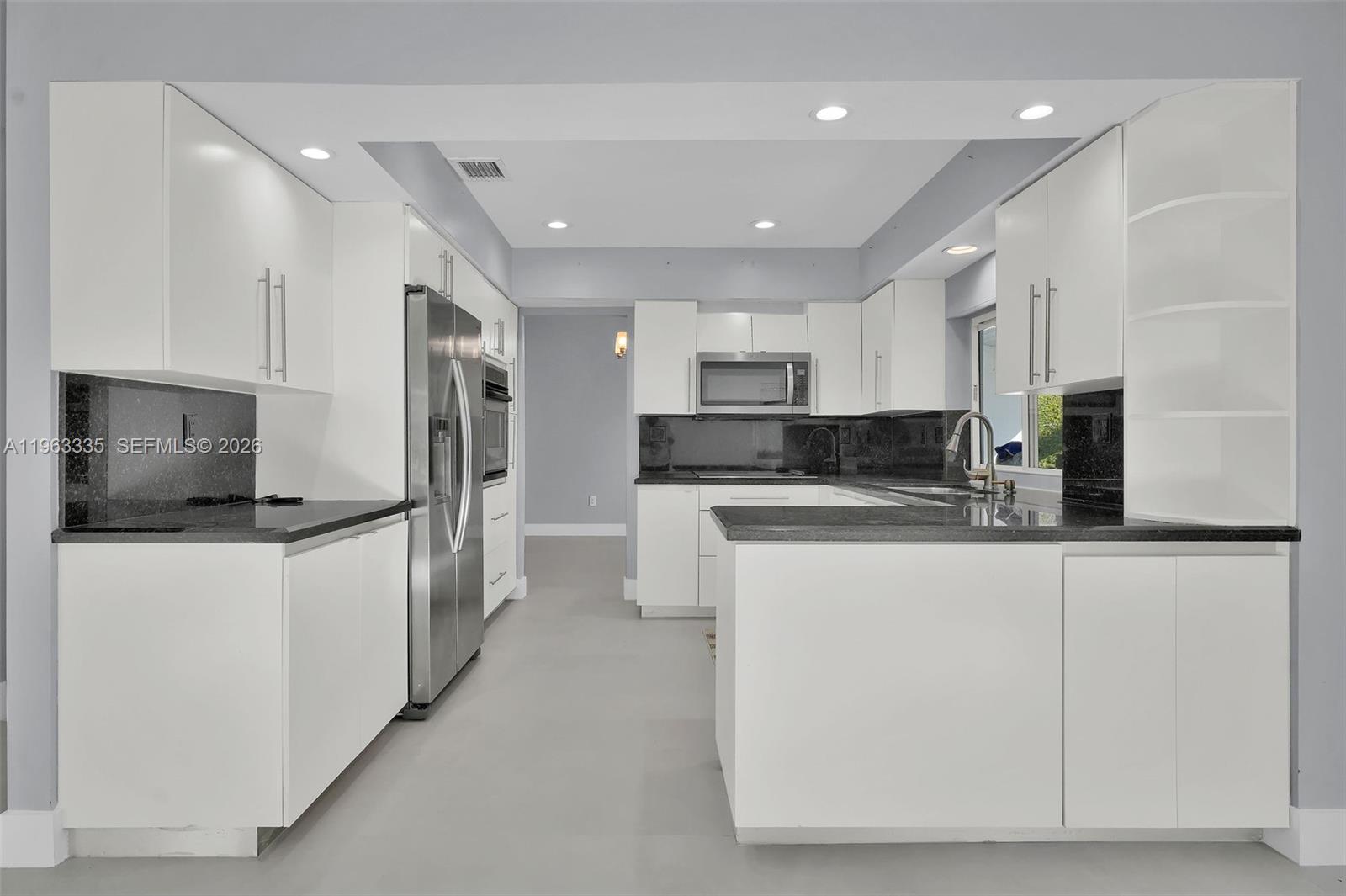 11472 Southwest 28th Street Miami, FL 33165 - Photo 13 of 24