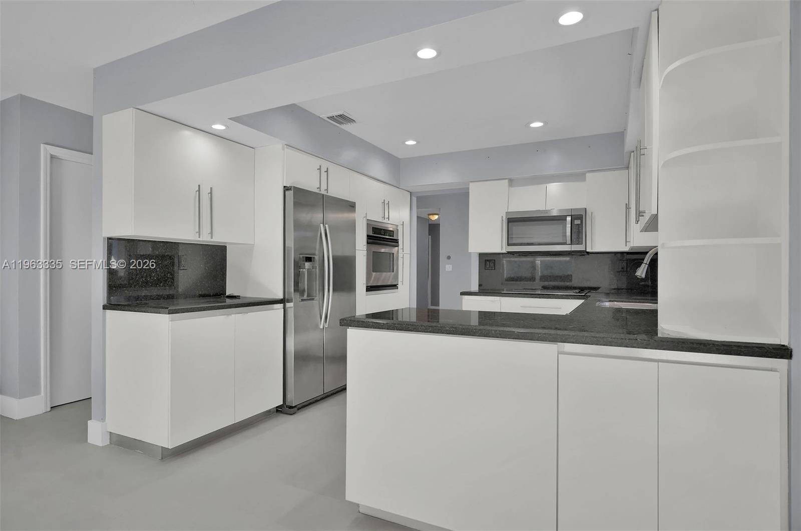 11472 Southwest 28th Street Miami, FL 33165 - Photo 14 of 24