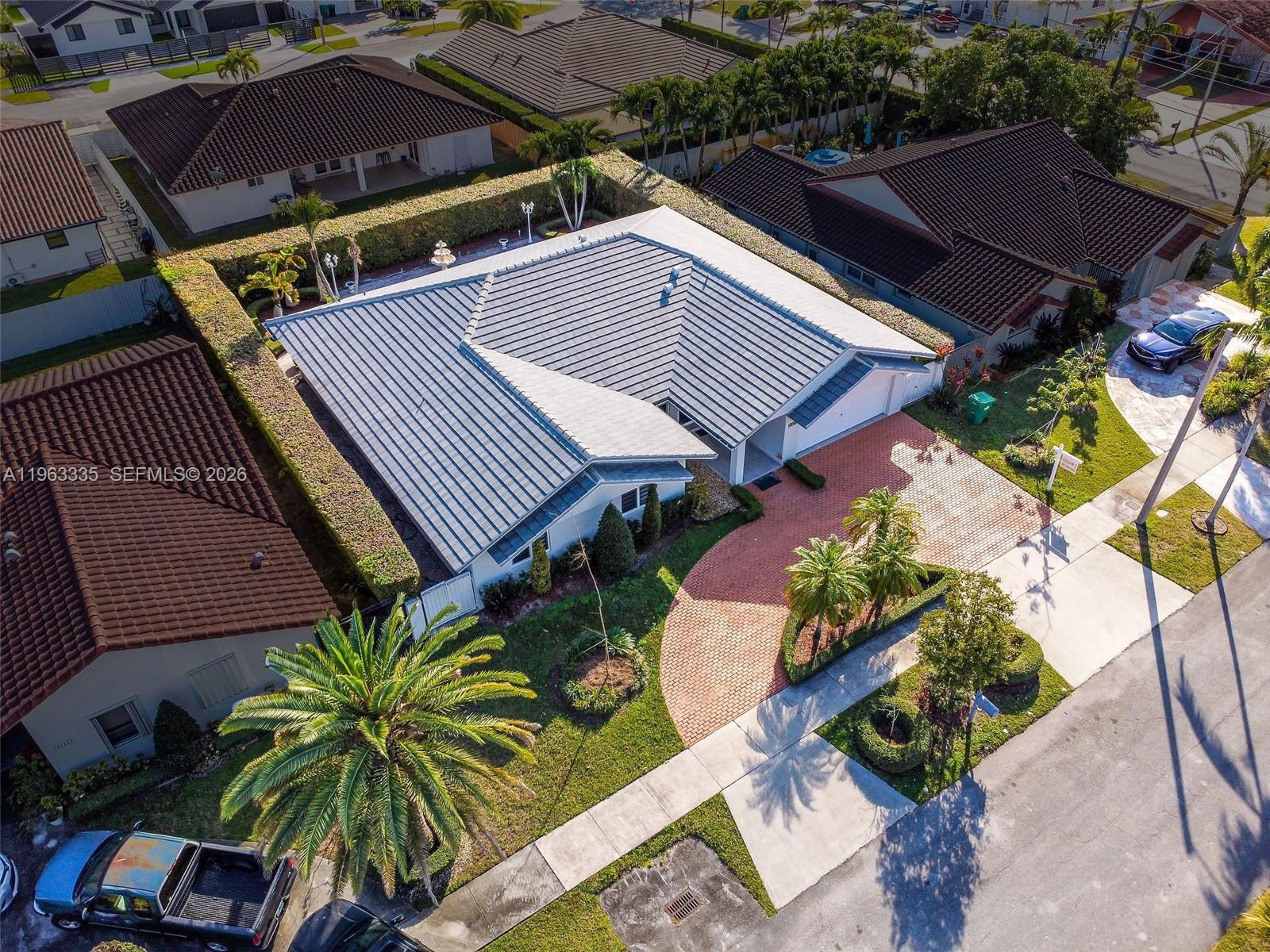 11472 Southwest 28th Street Miami, FL 33165 - Photo 2 of 24