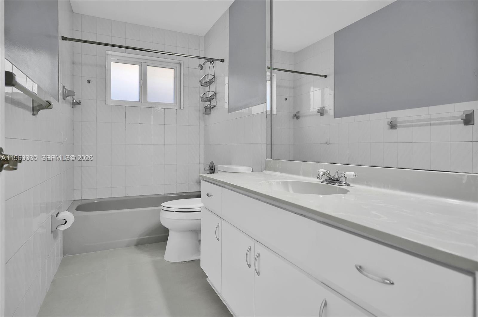11472 Southwest 28th Street Miami, FL 33165 - Photo 21 of 24