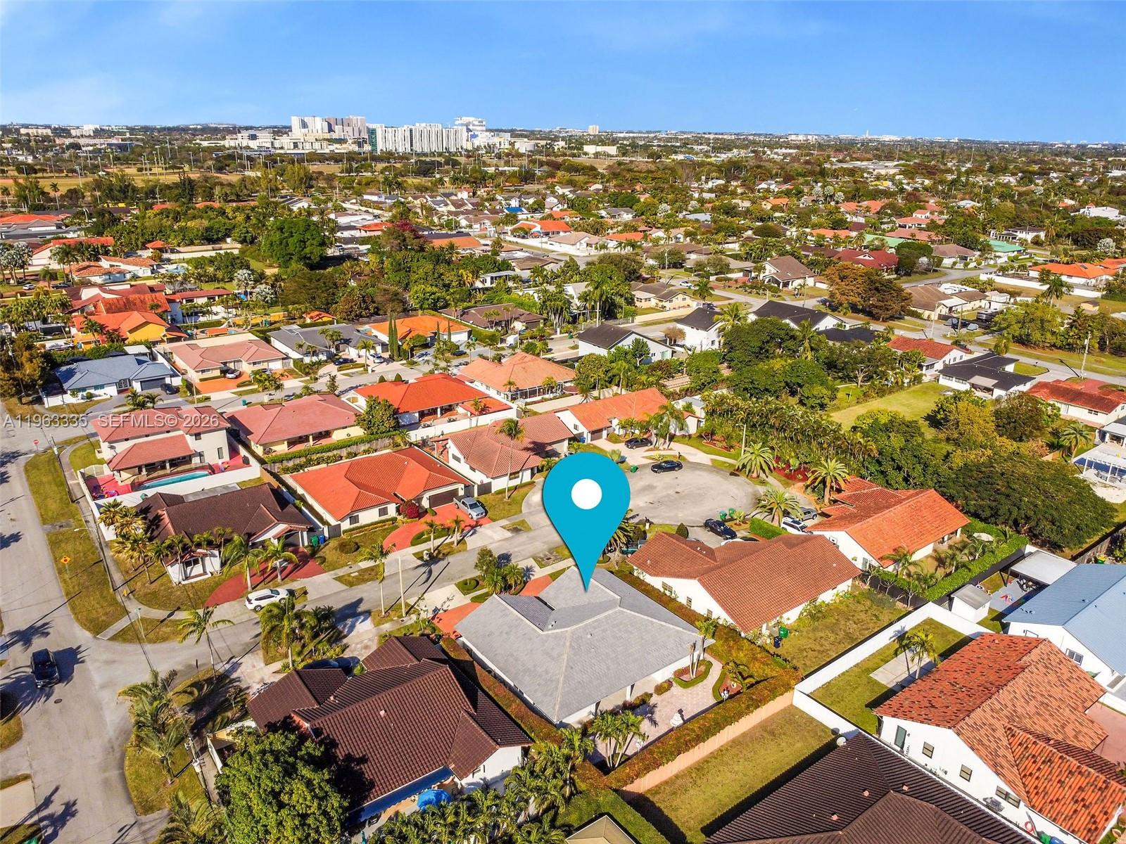 11472 Southwest 28th Street Miami, FL 33165 - Photo 4 of 24
