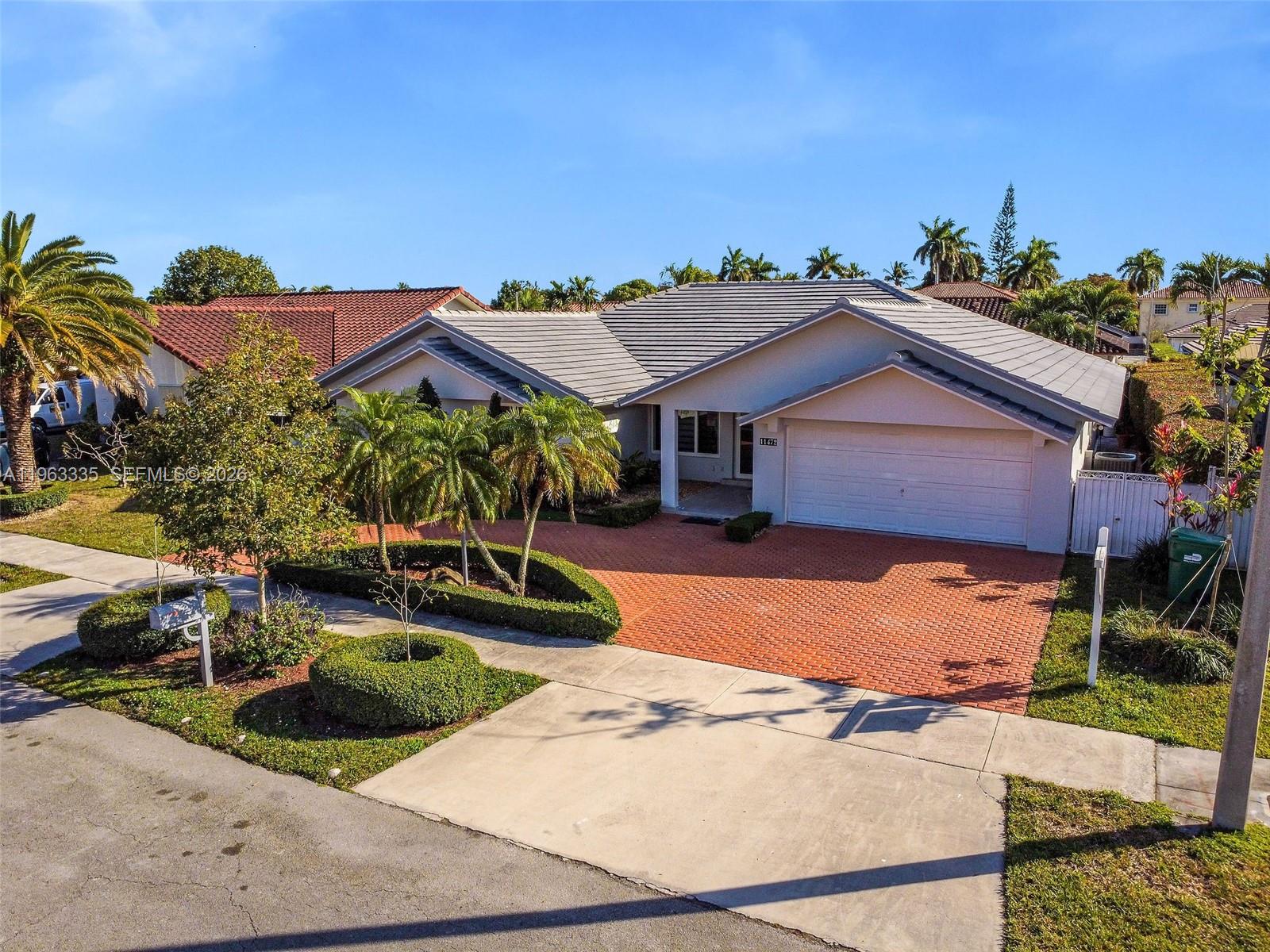 11472 Southwest 28th Street Miami, FL 33165 - Photo 5 of 24